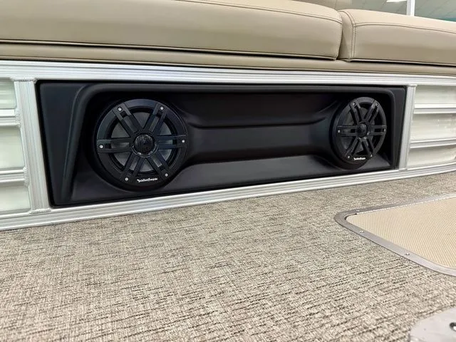 Slide: The Image of Bennington M Swingback 22 MSB 2026 - 17