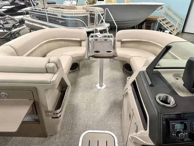 Slide: The Image of Bennington M Swingback 22 MSB 2026 - 9