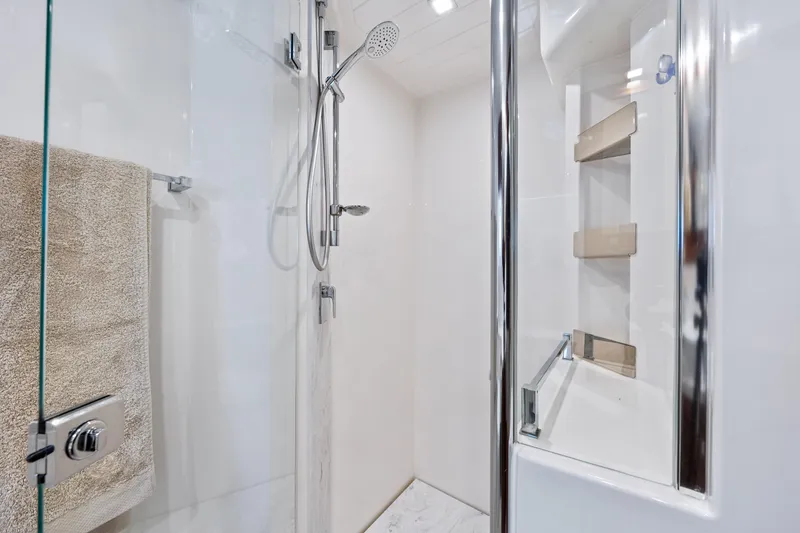 Slide: The Image of Riviera 5400 Sport Yacht 2022 - 79