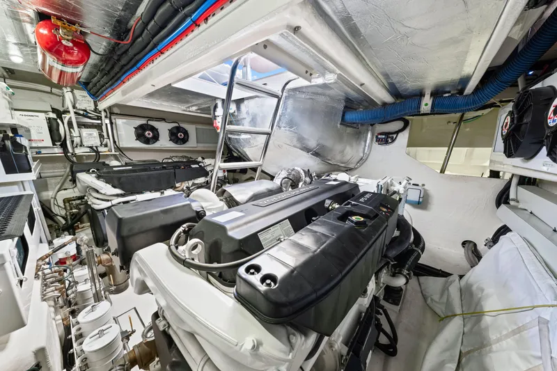 Slide: The Image of Riviera 5400 Sport Yacht 2022 - 88