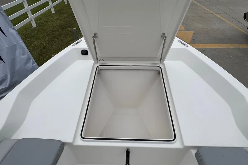 Slide: The Image of Bay Rider 239 2026 - 9