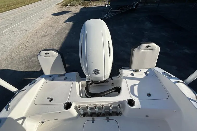 Slide: The Image of 2026 Sea Pro 202 Center Console boat with Suzuki outboard motor, rear view. - 33