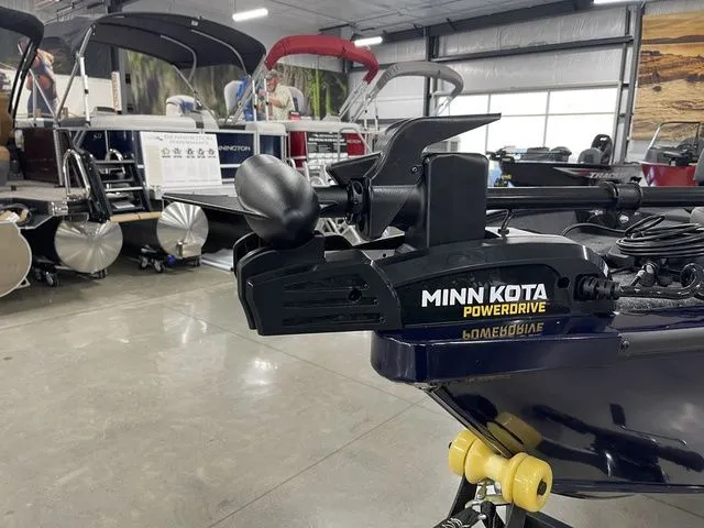 Slide: The Image of Tracker Super Guide V 16 T 2026 - 10