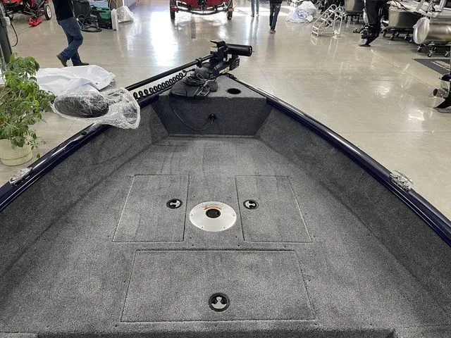 Slide: The Image of Tracker Super Guide V 16 T 2026 - 12