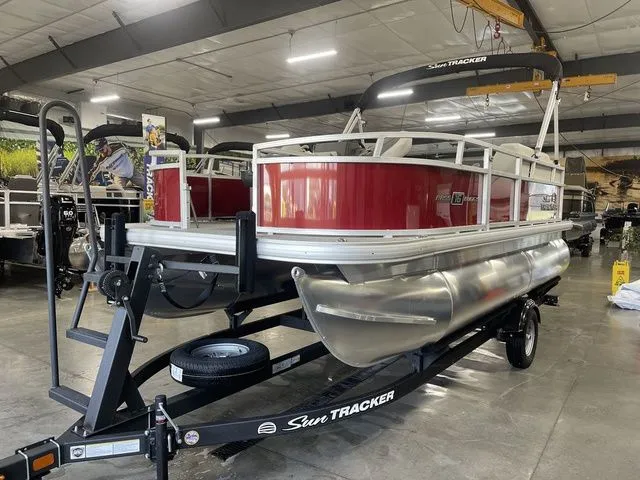 Slide: The Image of Sun Tracker Bass Buggy 16 XL Select 2026 - 10