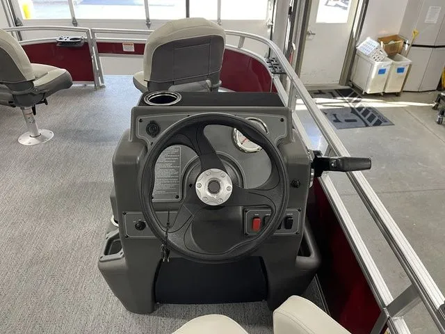 Slide: The Image of Sun Tracker Bass Buggy 16 XL Select 2026 - 21