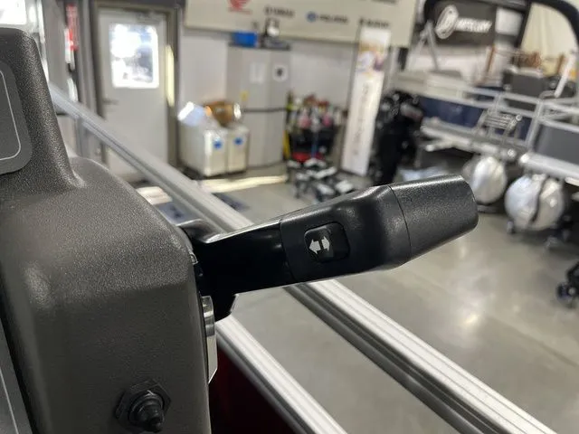 Slide: The Image of Sun Tracker Bass Buggy 16 XL Select 2026 - 23