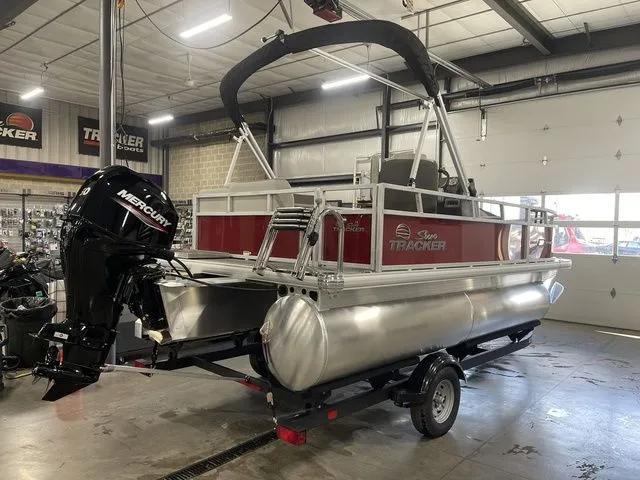 Slide: The Image of Sun Tracker Bass Buggy 16 XL Select 2026 - 3