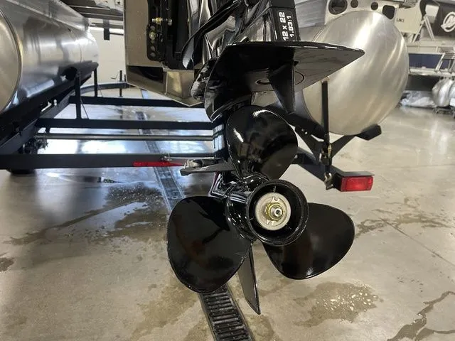 Slide: The Image of Sun Tracker Bass Buggy 16 XL Select 2026 - 7