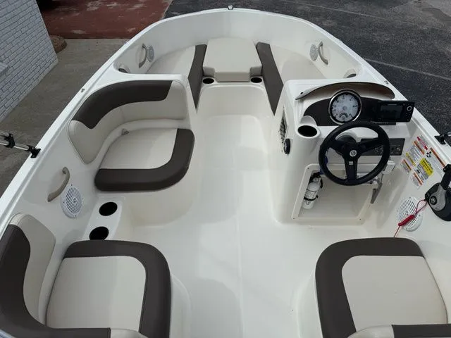 Slide: The Image of Bayliner Element E16 2021 - 11