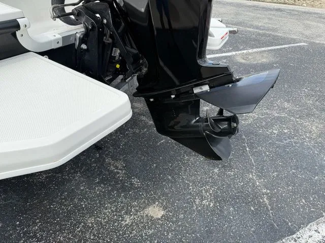 Slide: The Image of Bayliner Element E16 2021 - 7