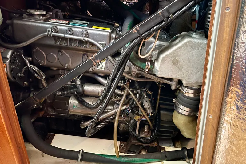 Slide: The Image of Hunter Passage 42 1998 - 51