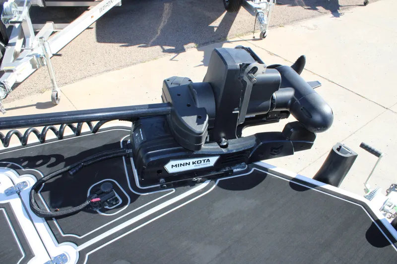 Slide: The Image of Minn Kota trolling motor on 2025 Mamba 24 Cat Elite boat deck. - 15