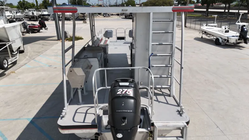 Slide: The Image of Custom 32 Tri Toon 2012 - 16