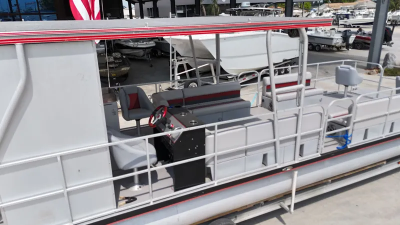 Slide: The Image of Custom 32 Tri Toon 2012 - 17