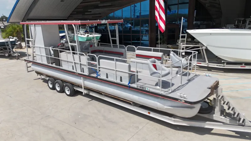 Slide: The Image of Custom 32 Tri Toon 2012 - 18