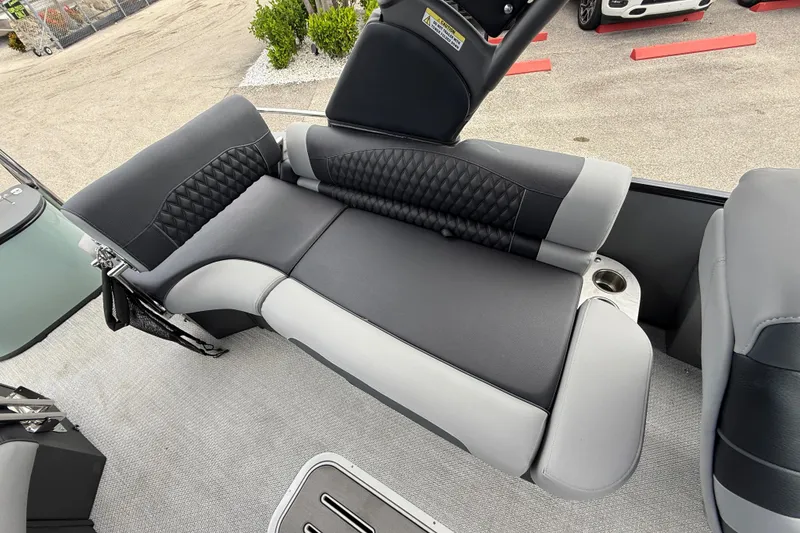 Slide: The Image of Luxurious seating on 2026 Avalon 2585 Excalibur LTD boat, featuring sleek design and comfort. - 18