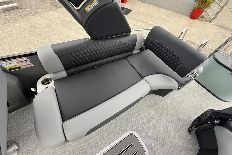 Slide: The Image of Luxurious seating on 2026 Avalon 2585 Excalibur LTD boat, featuring premium upholstery and modern design. - 22