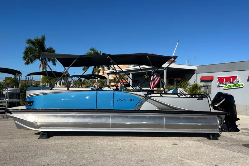 Slide: The Image of 2026 Avalon 2585 LSZ Entertainer Tri Toon boat with high performance features. - 9