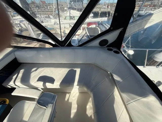 Slide: The Image of Bayliner 3288 Motoryacht 1995 - 17