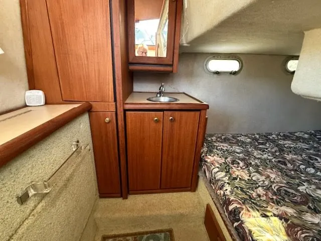 Slide: The Image of Bayliner 3288 Motoryacht 1995 - 26