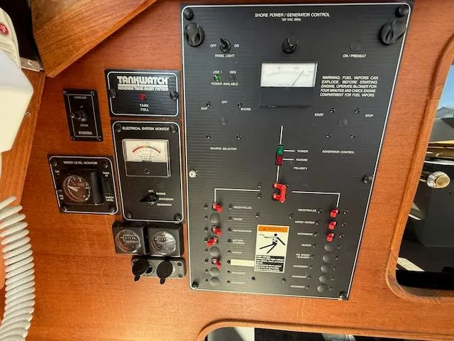 Slide: The Image of Bayliner 3288 Motoryacht 1995 - 31