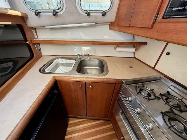 Slide: The Image of Bayliner 3288 Motoryacht 1995 - 33