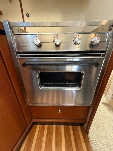 Slide: The Image of Bayliner 3288 Motoryacht 1995 - 35