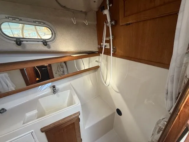 Slide: The Image of Bayliner 3288 Motoryacht 1995 - 40