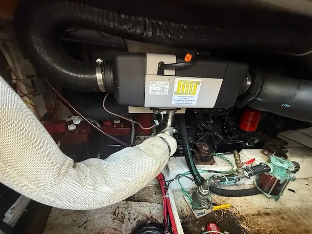 Slide: The Image of Bayliner 3288 Motoryacht 1995 - 48