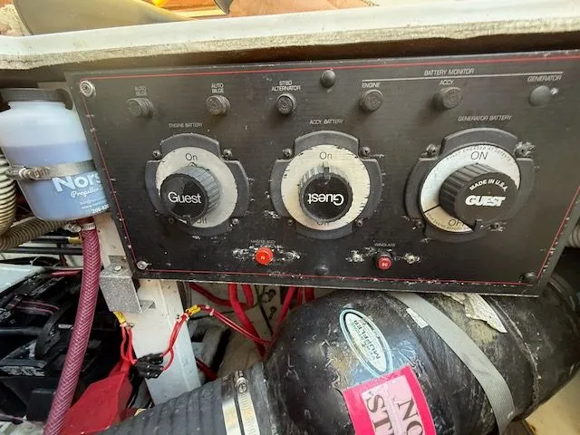 Slide: The Image of Bayliner 3288 Motoryacht 1995 - 49