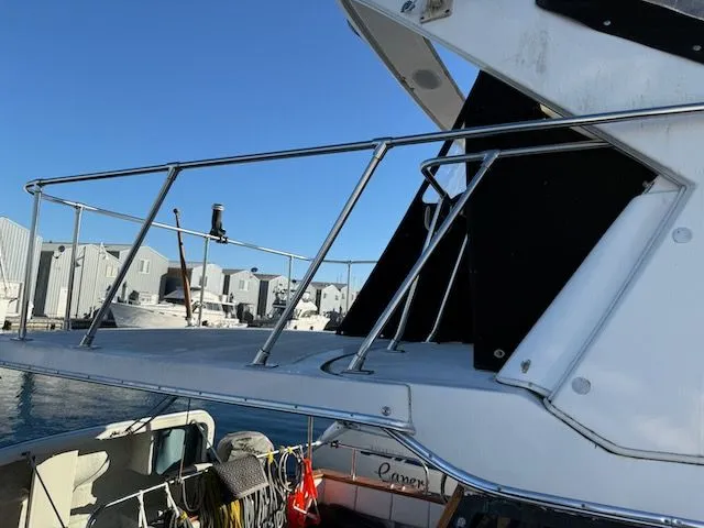 Slide: The Image of Bayliner 3288 Motoryacht 1995 - 56