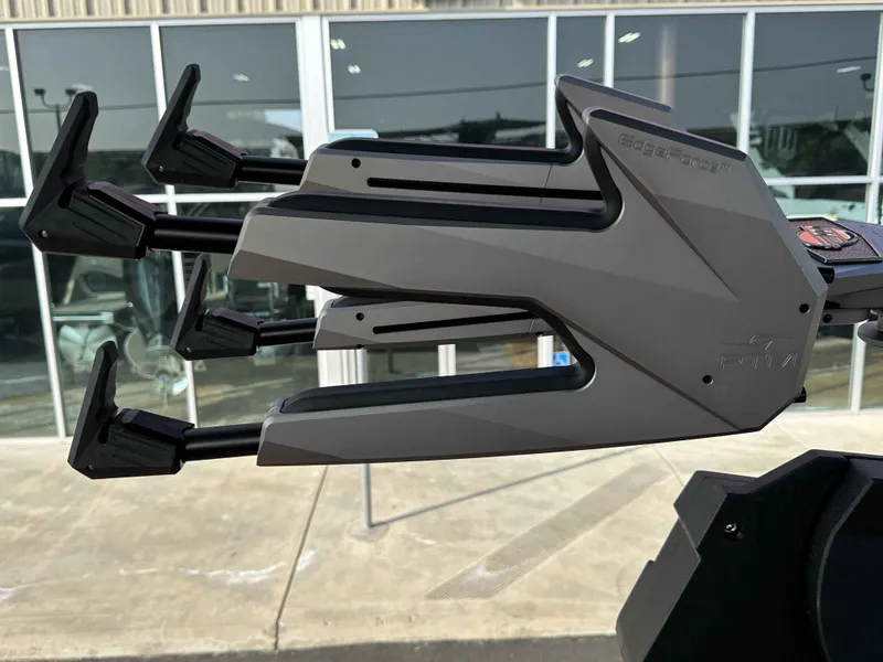 Slide: The Image of Malibu Wakesetter 25 LSV 2026 - 14