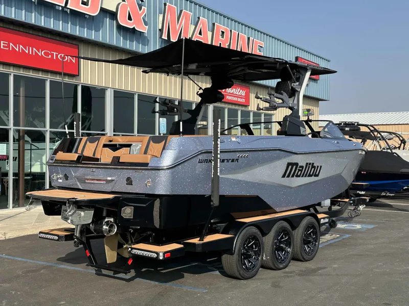Slide: The Image of Malibu Wakesetter 25 LSV 2026 - 3