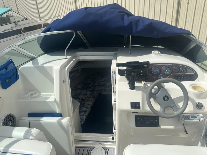 Slide: The Image of Sea Ray 215 Express Cruiser 1997 - 12