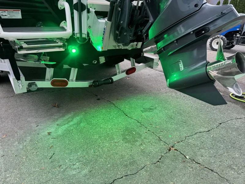 Slide: The Image of Skeeter SX 2550 Family 2024 - 14