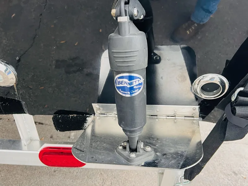 Slide: The Image of Skeeter SX 2550 Family 2024 - 27