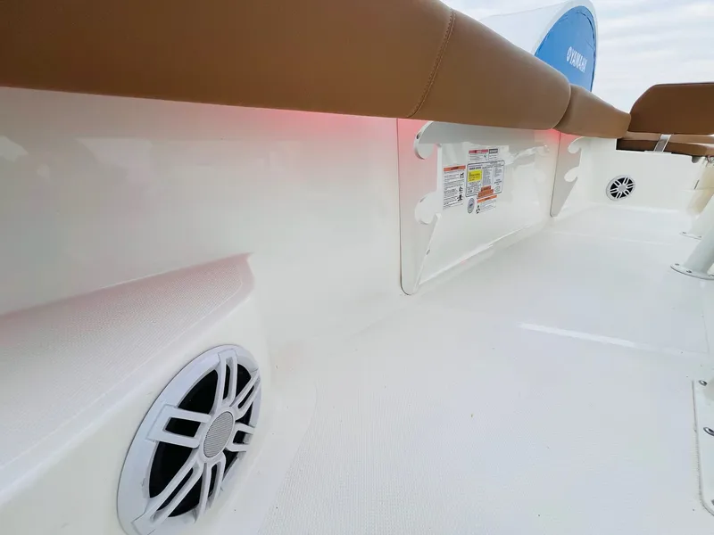 Slide: The Image of Skeeter SX 2550 Family 2024 - 30