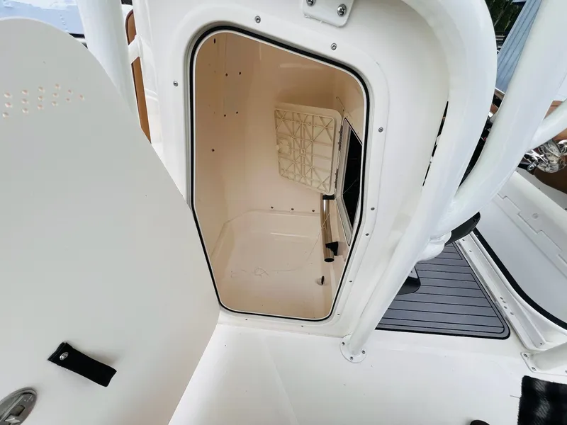 Slide: The Image of Skeeter SX 2550 Family 2024 - 36