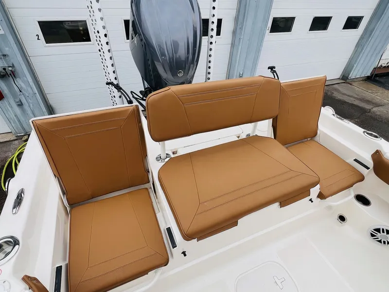 Slide: The Image of Skeeter SX 2550 Family 2024 - 37