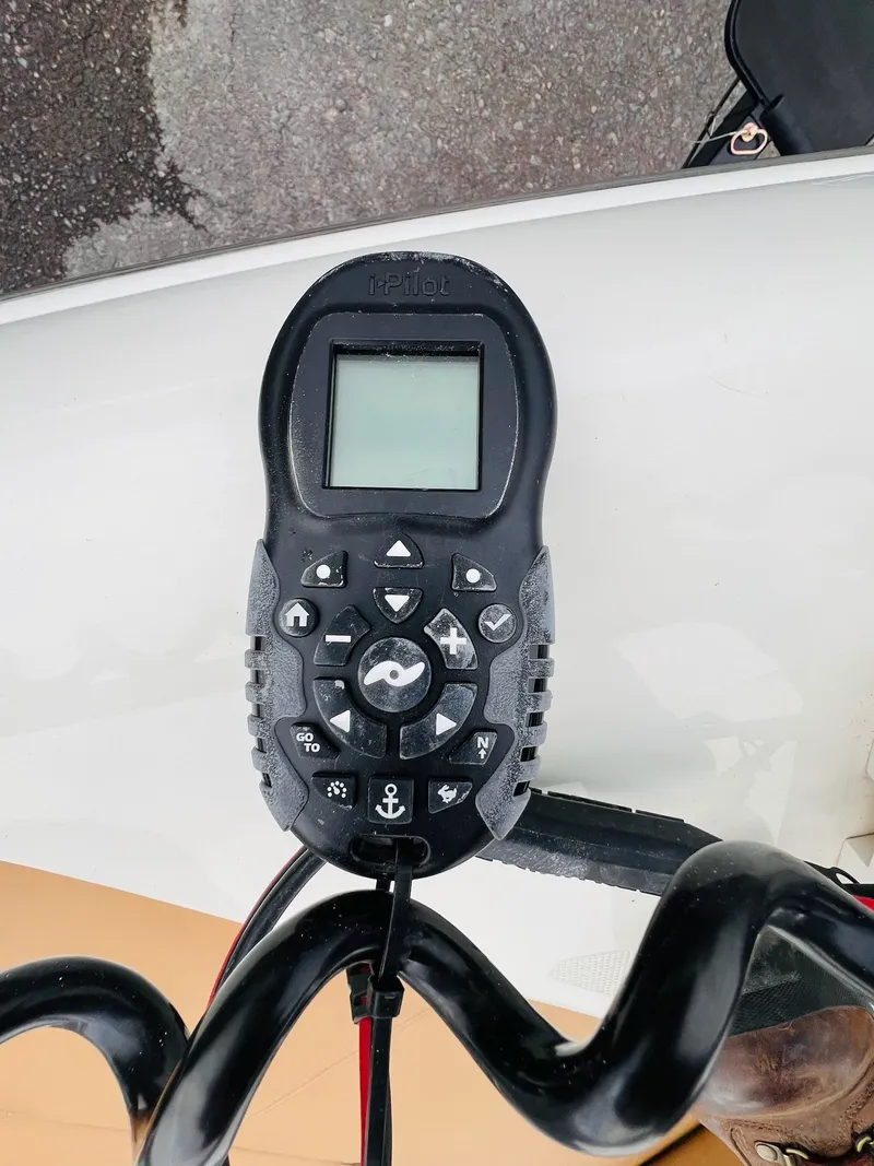 Slide: The Image of Skeeter SX 2550 Family 2024 - 39