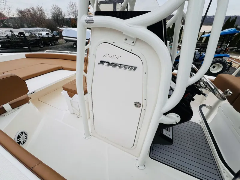 Slide: The Image of Skeeter SX 2550 Family 2024 - 4