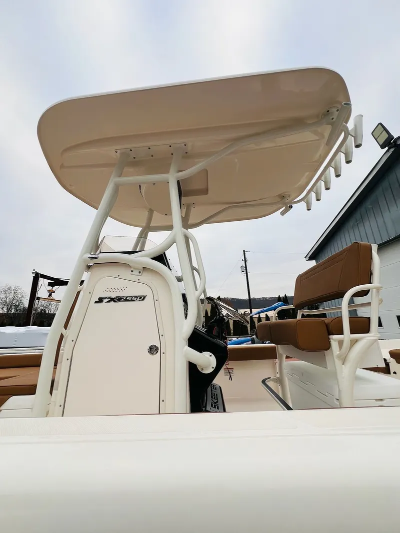 Slide: The Image of Skeeter SX 2550 Family 2024 - 42