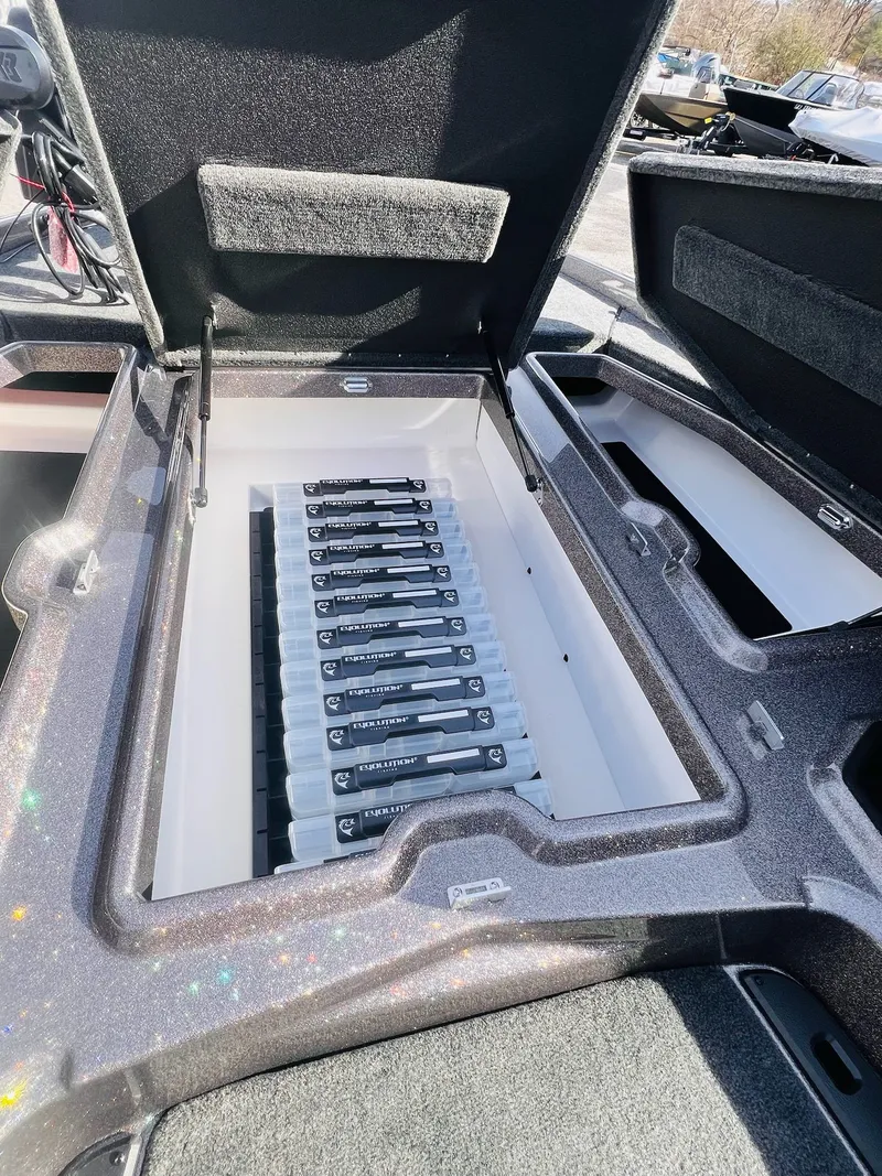 Slide: The Image of Skeeter ZXE20 2026 - 11