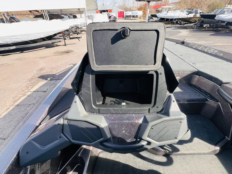 Slide: The Image of Skeeter ZXE20 2026 - 18