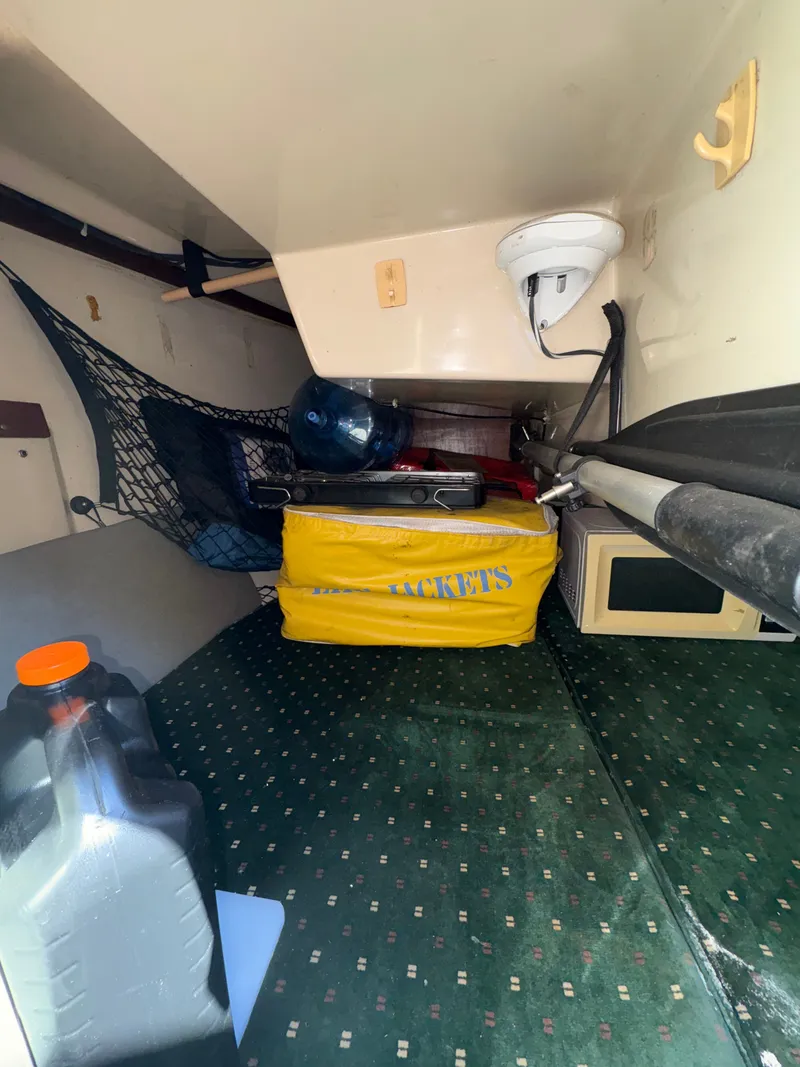 Slide: The Image of Catalina 30 1987 - 10