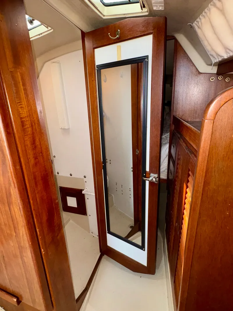 Slide: The Image of Catalina 30 1987 - 12