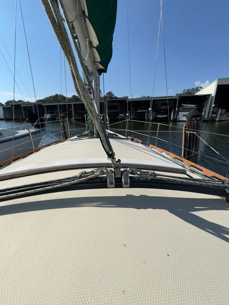 Slide: The Image of Catalina 30 1987 - 24