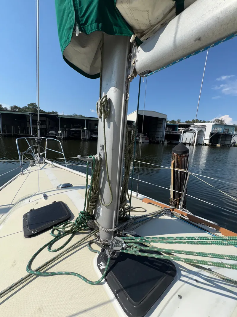 Slide: The Image of Catalina 30 1987 - 28