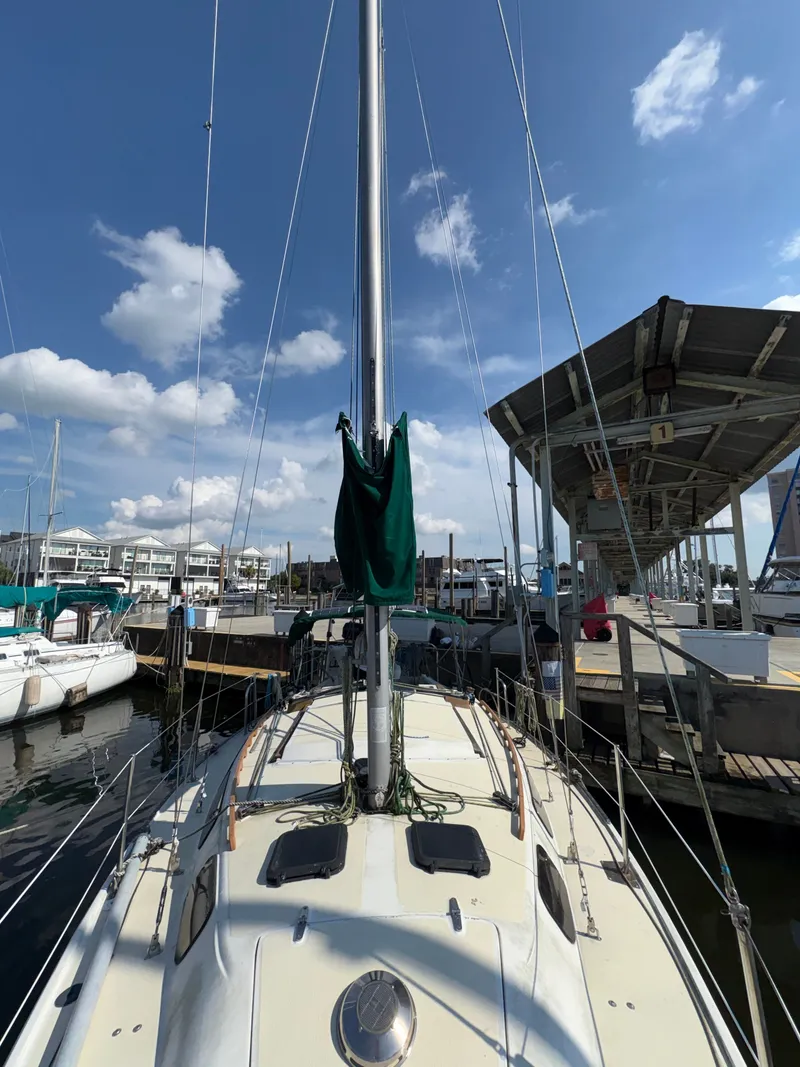 Slide: The Image of Catalina 30 1987 - 29